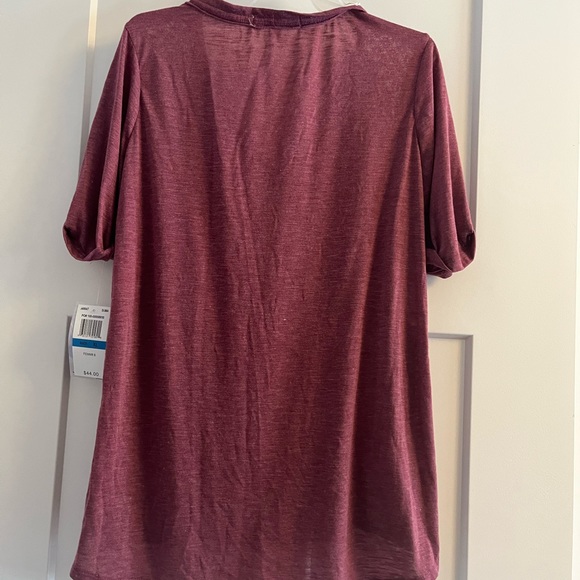 Ladies top - Picture 2 of 4